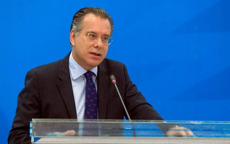 Κουμουτσάκος: Η συνταγματική αναθεώρηση των Σκοπίων παραβιάζει τη συμφωνία των Πρεσπών