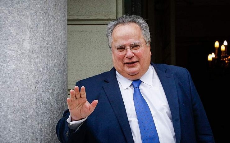 Μαίνεται η διαμάχη Κοτζιά με Μαξίμου