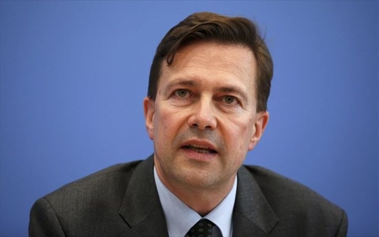 Τις δηλώσεις της Μέρκελ από την Αθήνα τουίταρε ο Στέφεν Ζάιμπερτ