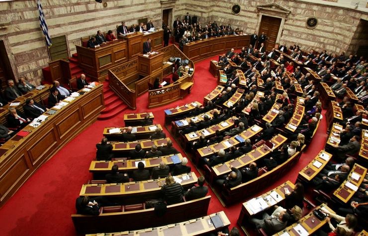 Σήμερα ψηφίζεται στη Βουλή η άρση ασυλίας για Λοβέρδο και Σαλμά