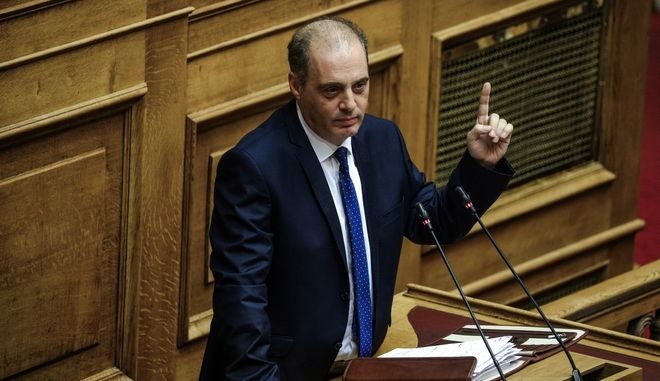 Βελόπουλος: Αν μεγαλώνατε την Ελλάδα έστω και ένα εκατοστό θα ψηφίζαμε τη συμφωνία