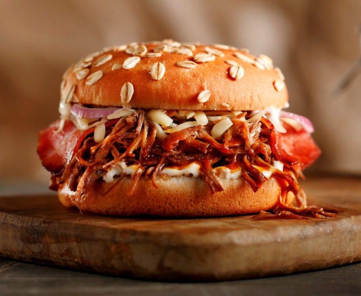 pulled meat burger