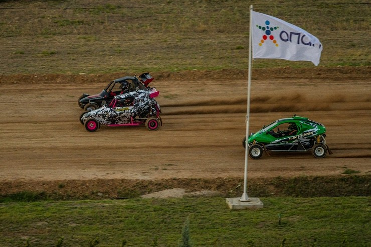 EKO Racing Dirt Games