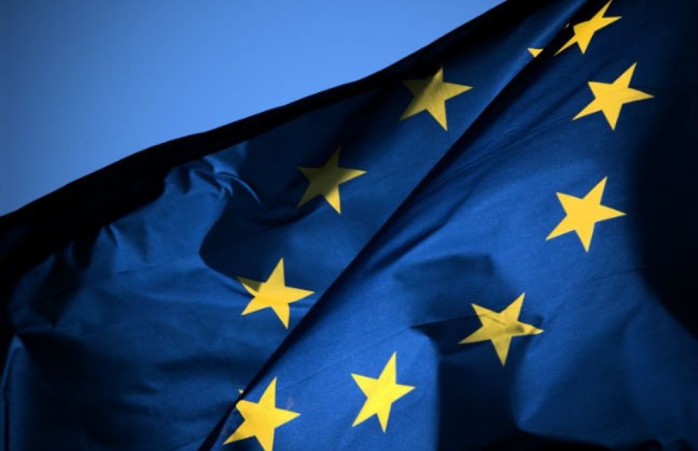 ΕΕ: Η Αίγυπτος οφείλει να σέβεται την ελευθερία του Τύπου