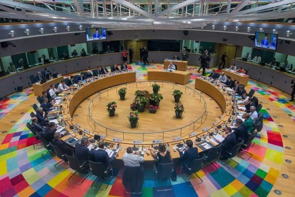 Το κόστος ενέργειας "καίει" την ΕΕ- Τι προτείνει η Κομισιόν- Πράσινο φως για μειώσεις ΕΦΚ