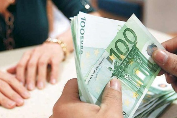 Πώς αποφεύγονται τα πρόστιμα για τα αναδρομικά μισθών και συντάξεων και επιδοτήσεων