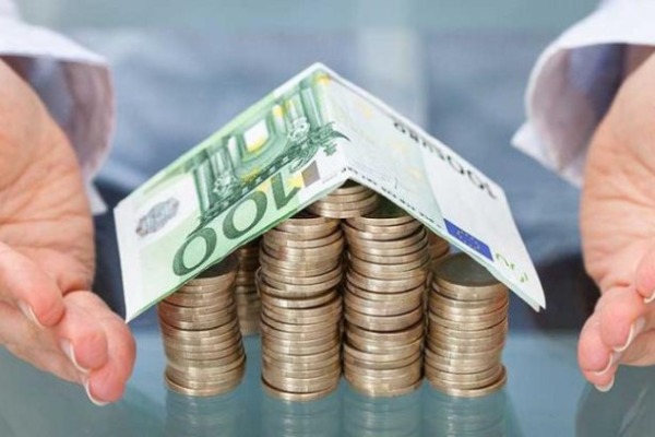 Πώς «καίγονται» όσοι έχουν κόκκινα δάνεια ελβετικού φράγκου