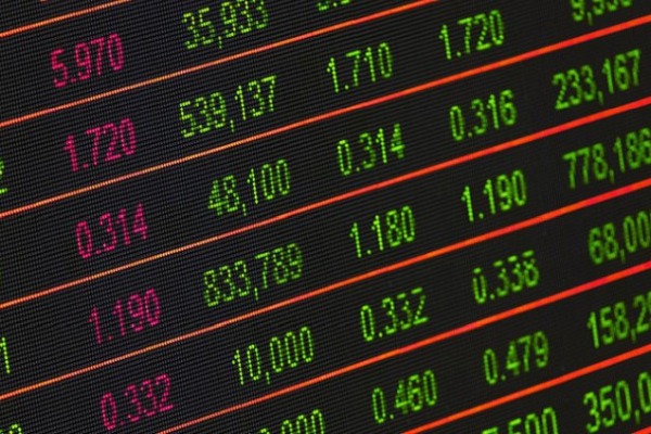 Ράλι προσδοκιών στο χρηματιστήριο με κέρδη 3,7 δισ. σε μία μέρα!