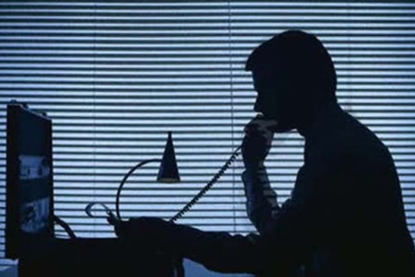 Πότε η Εφορία «επικοινωνεί» με τους φορολογούμενους