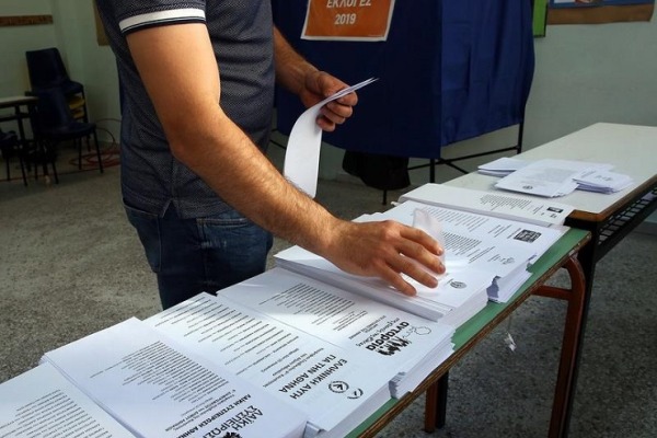 Νέο πολιτικό τοπίο: Εδραιώνεται δεύτερος ο Τσίπρας, με φόρα και για τριάδα η Καρυστιανού