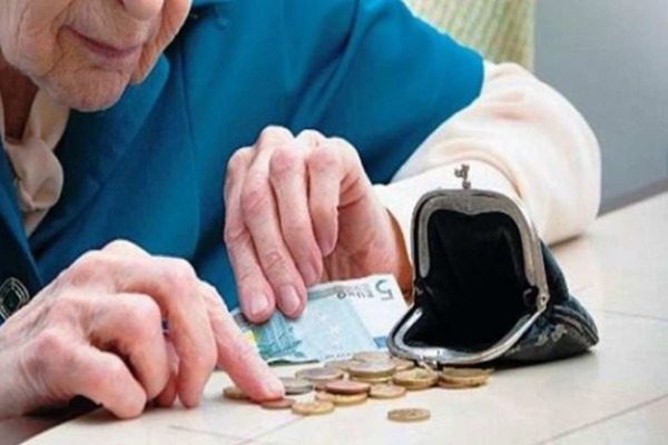 Στενάζουν από την ακρίβεια τα νοικοκυριά και τρώνε από τα έτοιμα!