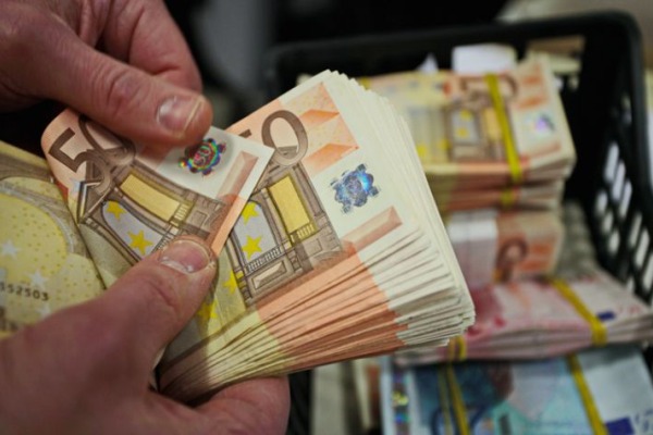 Στο εξωτερικό οι μεγάλες καταθέσεις των Ελλήνων