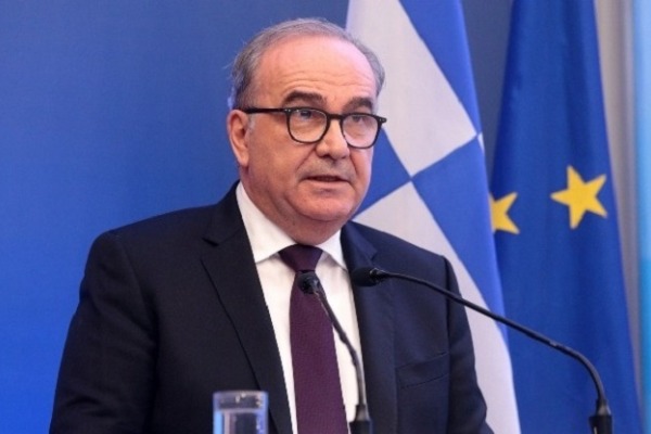 Διπλή απειλή για «ψαλίδισμα» των κοινοτικών κονδυλίων