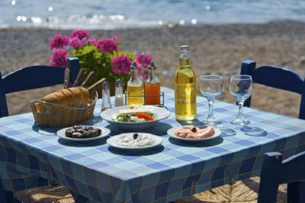 Πώς αξιολογούν οι τουρίστες την Ελλάδα- Τι τους απογοήτευσε, τι άρεσε 