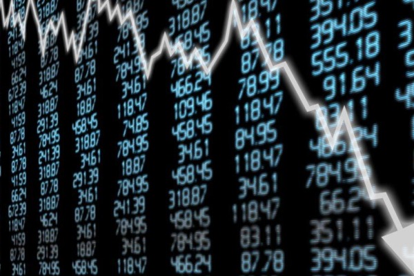 Βυθίζεται η επιχειρηματική δραστηριότητα στην Ευρώπη – Καμπανάκια ύφεσης λόγω του πολέμου