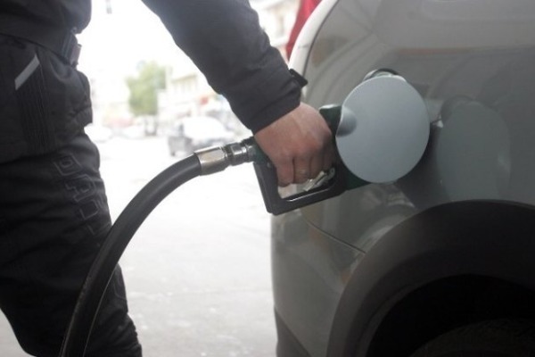 Ακρίβεια και ανατιμήσεις από τον πόλεμο: Ποια μέτρα κλειδώνει η κυβέρνηση