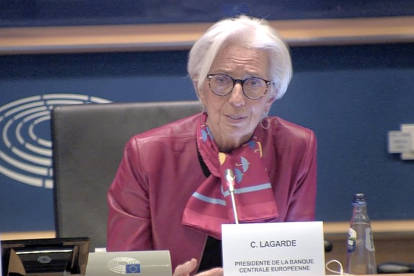 Αμετάβλητα τα επιτόκια της ΕΚΤ έως το τέλος του 2026 – Οι εκτιμήσεις των αναλυτών