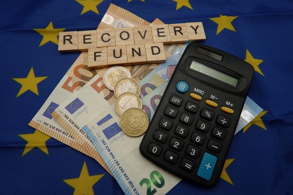 Στα αζήτητα μένει το 25% των φθηνών δανείων του Ταμείου Ανάκαμψης