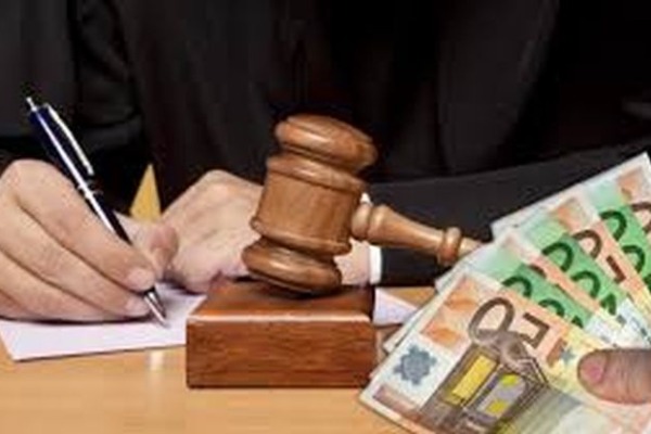 Φρένο στις απροειδοποίητες κατασχέσεις από τα δικαστήρια