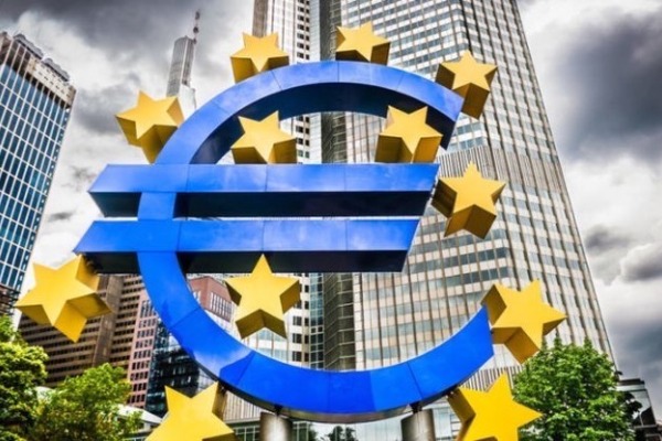 Κολλημένη η βελόνα της ανάπτυξης στην Ευρωζώνη 