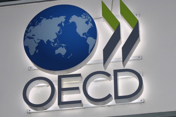 Υψηλή φορολογική επιβάρυνση σε οικογένειες με παιδιά - Στοιχεία ΟΟΣΑ