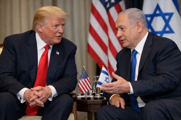 Ανάφλεξη στη Μ.Ανατολή: Ανατροπή των μουλάδων επιδιώκουν ΗΠΑ-Ισραήλ - Πώς απαντά το Ιράν