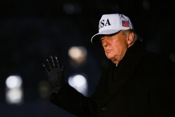 Ο Τραμπ παρατείνει την εκεχειρία, περιμένοντας τις προτάσεις του Ιράν 