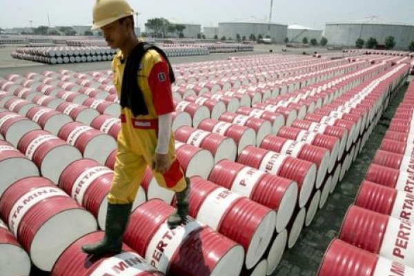 Κρίση στη Μ.Ανατολή: Ζωντανεύει ο πετρελαϊκός εφιάλτης – Επιπτώσεις σε εμπόριο-οικονομία