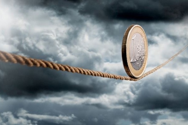 Βαρίδι για την οικονομία η αρνητική αποταμίευση