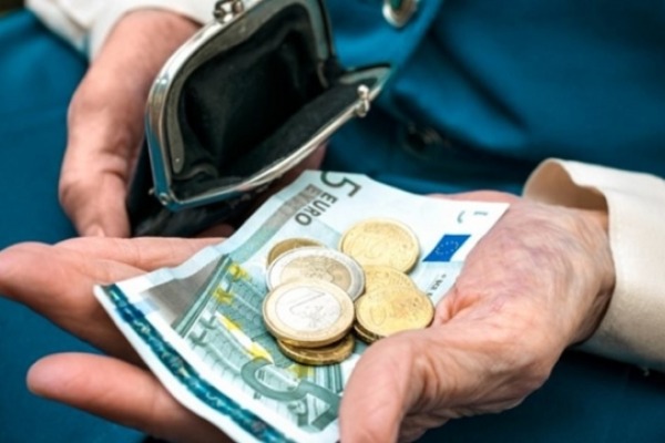 Κάτω από €1.000 παίρνουν 6 στους 10 συνταξιούχους- 35.465 παίρνουν 5-10 συντάξεις!