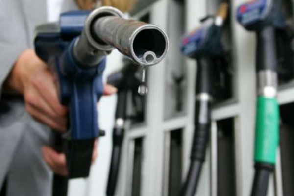 Φωτιές στο πετρέλαιο κίνησης βάζει η Κομισιόν