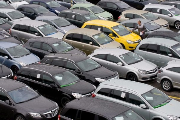 Μπλόκο στις παράνομες εισαγωγές μεταχειρισμένων ΙΧ με νέο Μητρώο