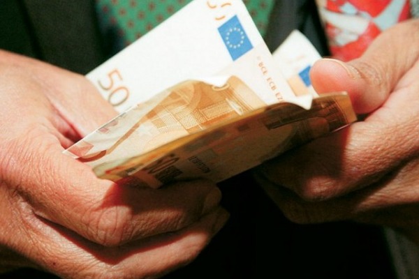 Έρχεται η ρύθμιση 72 δόσεων για ληξιπρόθεσμα χρέη σε εφορία-ΕΦΚΑ - Πότε ενεργοποιείται