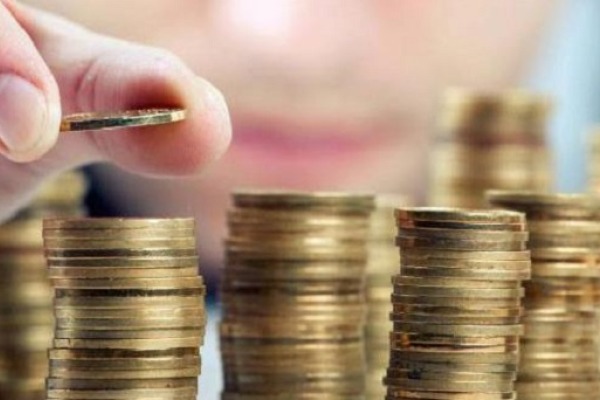 Μισθοί, επιδόματα και φόροι: Τι έφερε το 2025, τι έρχεται