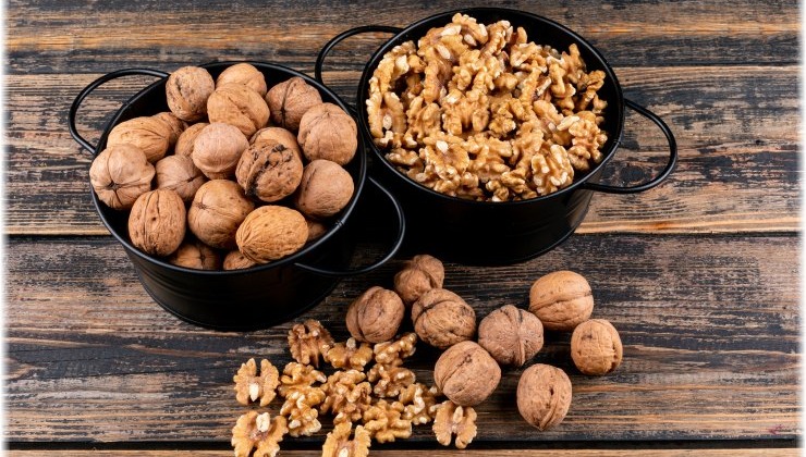 Καρύδια: Τονώνουν τη σκέψη άμεσα, αλλά τη μνήμη... ώρες αργότερα