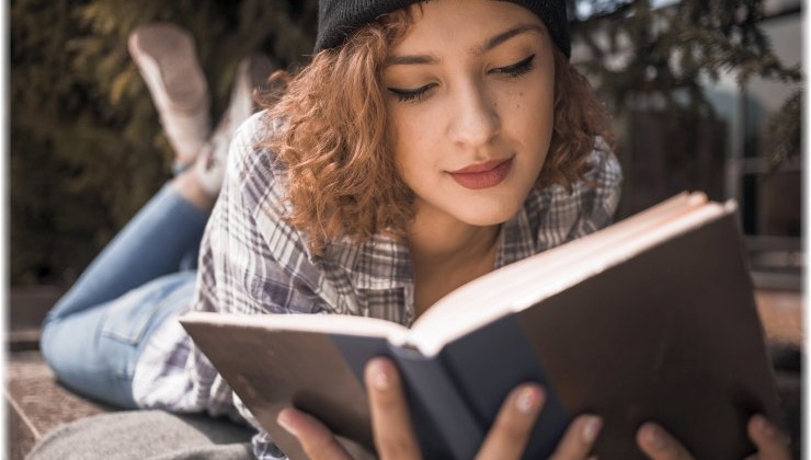 Η νευροβιολογία της ανάγνωσης: Πώς το διάβασμα (βιβλίων) ρυθμίζει το νευρικό μας σύστημα