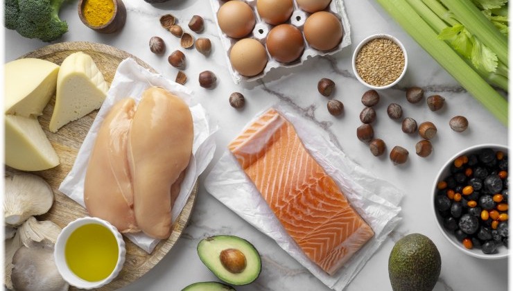 Δίαιτα Keto: Τι λέει πραγματικά η επιστήμη για απώλεια βάρους, κινδύνους και οφέλη