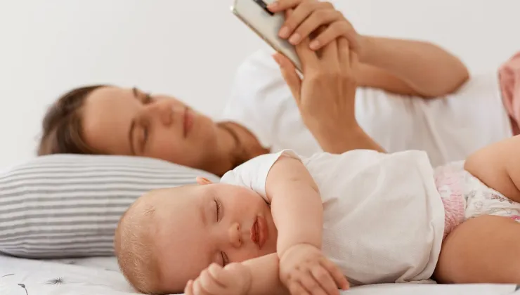 Ψηφιακή γονεϊκότητα: Η αγορά του babytech μετατρέπει τα βρέφη σε πηγή δεδομένων