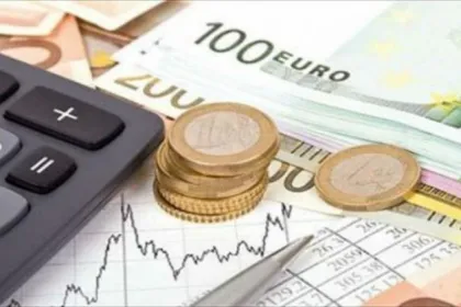«Παράθυρο» για διπλάσια μείωση στις ασφαλιστικές εισφορές