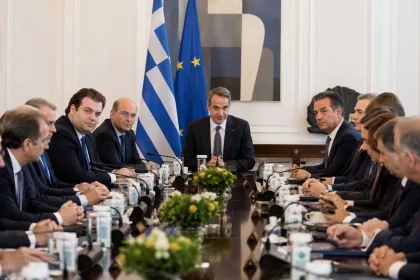 Ανασχηματισμός αντί εκλογών; Με ποιούς θα πάει ο Μητσοτάκης ώς τις κάλπες;