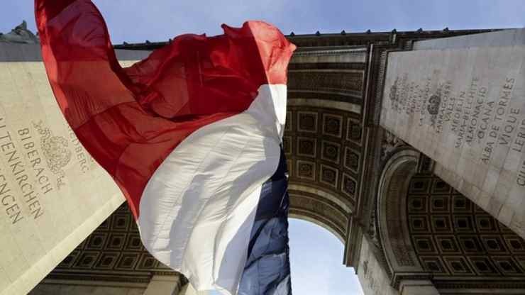 Γαλλία: «Μπαράζ» αποκρατικοποιήσεων ξεκινά η κυβέρνηση 