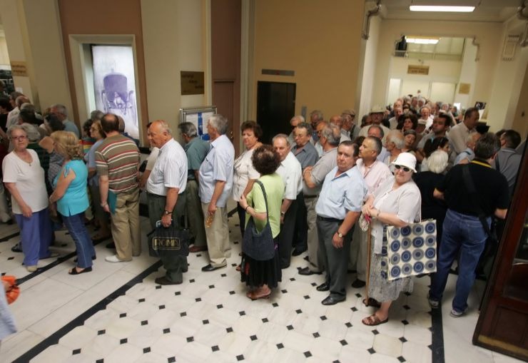 Ποια όρια ηλικίας κινδυνεύουν να αυξηθούν (πίνακες) Πανικό σε χιλιάδες ασφαλισμένους