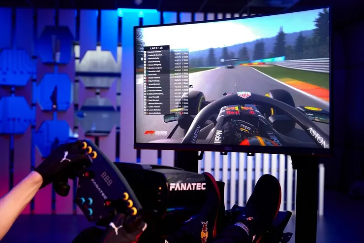 Η AOC ενώνει δυνάμεις με την Red Bull Racing Esports
