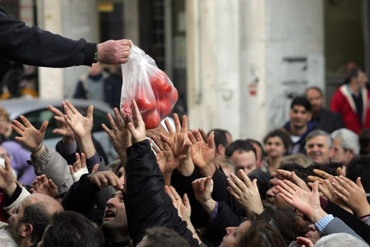 Νέα αύξηση της φτώχειας στην Ελλάδα! Θερίζει η παιδική φτώχεια, σύμφωνα με έρευνα της ΕΛΣΤΑΤ
