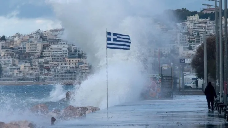 Απαγορευτικό απόπλου λόγω θυελλωδών ανέμων – Κανονικά τα δρομολόγια για Αργοσαρωνικό