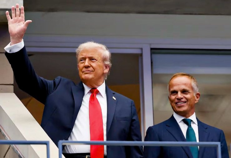Ο Τραμπ με τον CEO της Rolex στο US Open