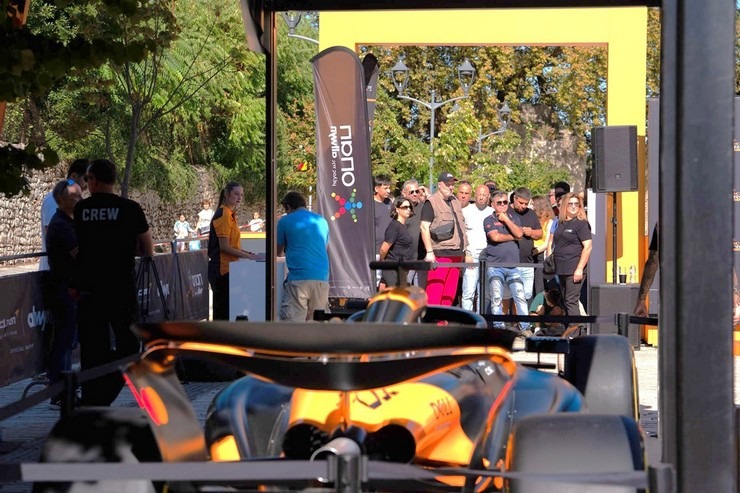 Ουρές στα Ιωάννινα για το showcar της McLaren F1 Team