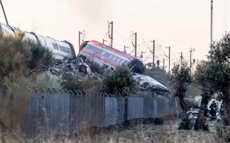 Ισπανία: Στους 74 οι νεκροί από τη σύγκρουση τρένων – Έκκληση του βασιλιά για μέτρα πρόληψης