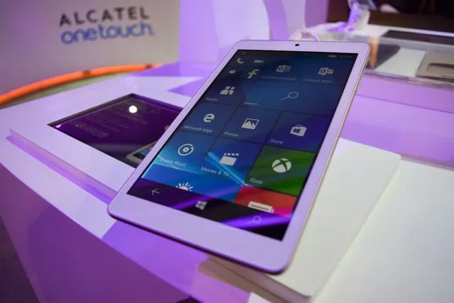 Η Alcatel Onetouch στη CES 2016