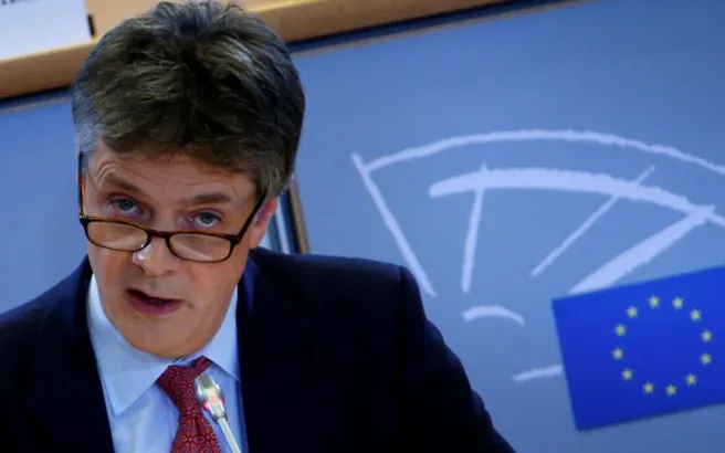 Τζόναθαν Χιλ (Κομισιόν): Οι ευρωπαϊκές τράπεζες είναι ανακεφαλαιοποιημένες και πιο ανθεκτικές